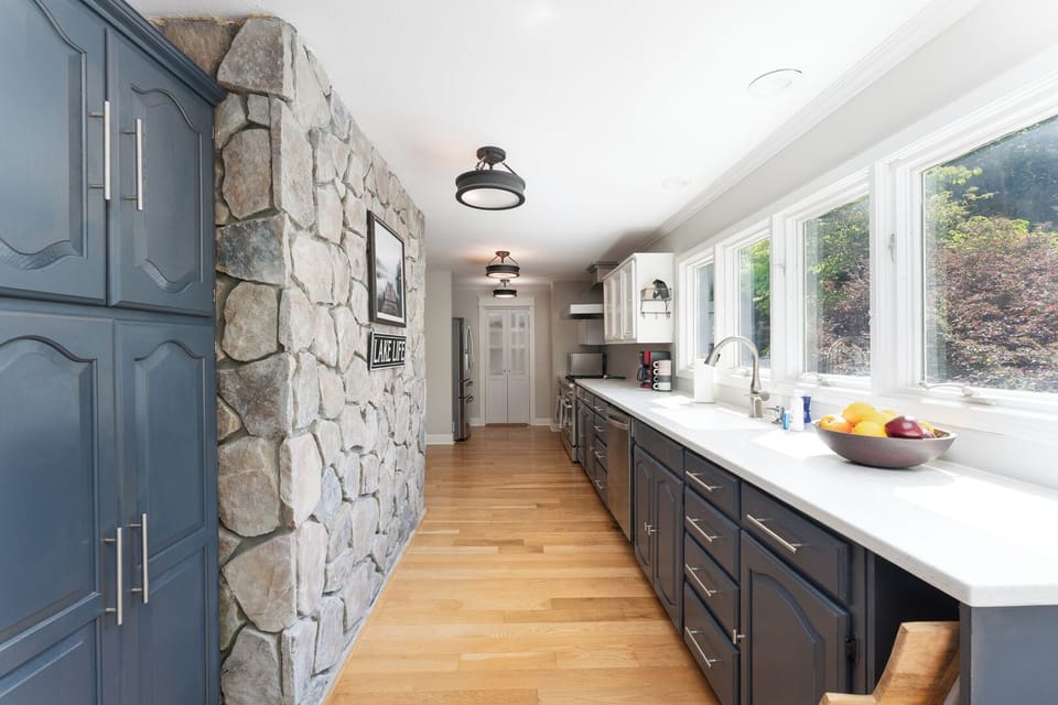 Full kitchen with a walk-in pantry