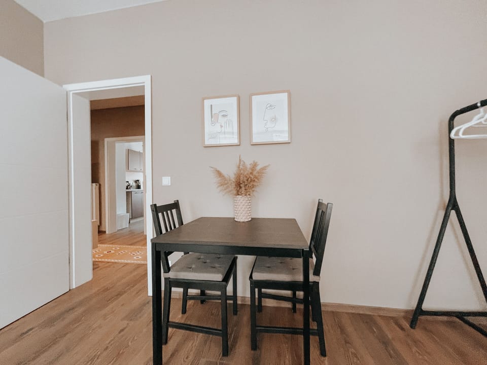 *Midtown* 2-Room Apartment with Kitchen | Living area | Flat-screen TV