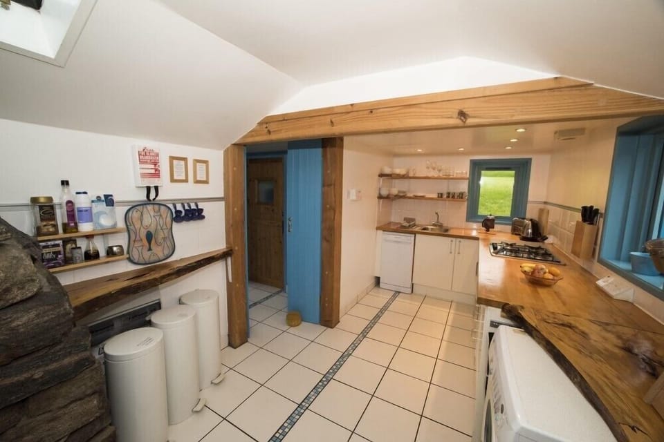 Cottage | Interior