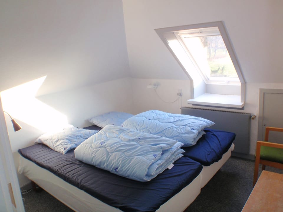 Double Room, Private Bathroom (linen excluded) | Individually decorated, desk, free cribs/infant beds