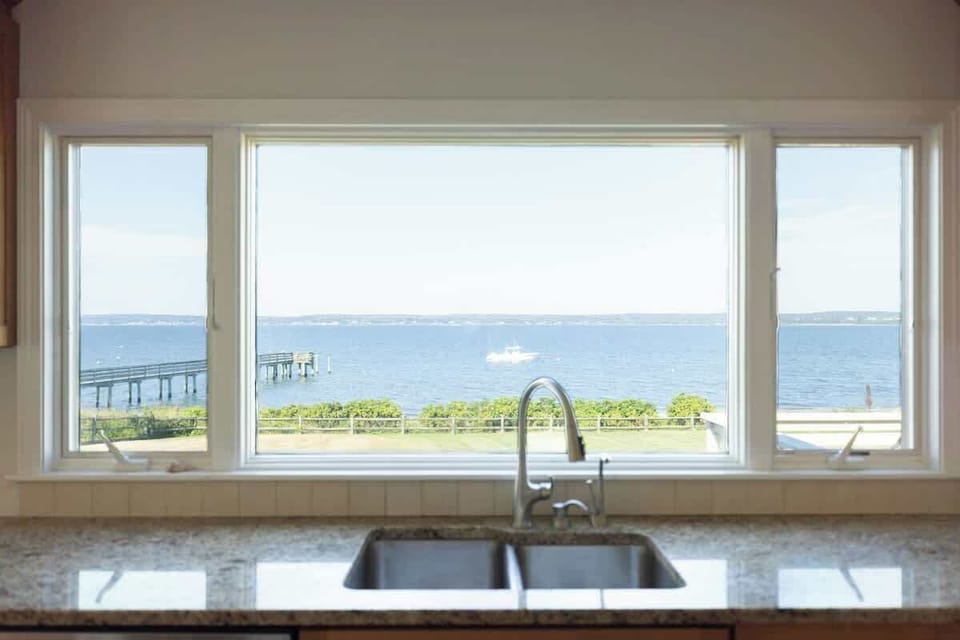 'Perfect home for some time away from home and quality time with family. Beautiful outdoor/indoor for relaxing and fun activities!" - Alfred | October 2022