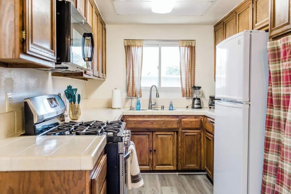 Fully equipped kitchen with a rustic feel