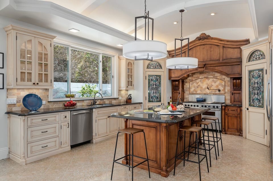 Kitchen with island