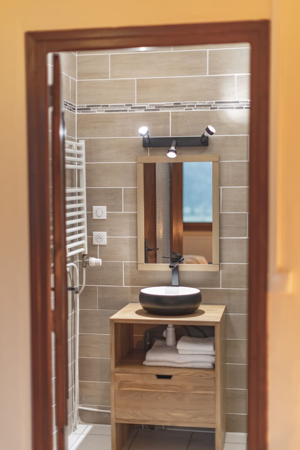 Comfort Double Room | Bathroom | Shower, hydromassage showerhead, hair dryer, bathrobes