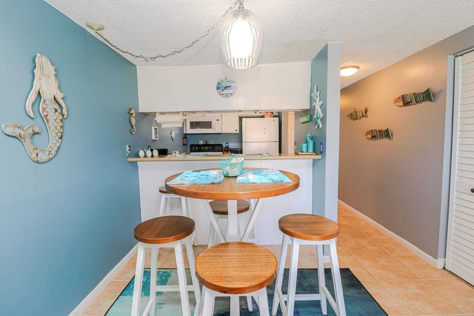 St. Augustine Beach Rentals Dining Room