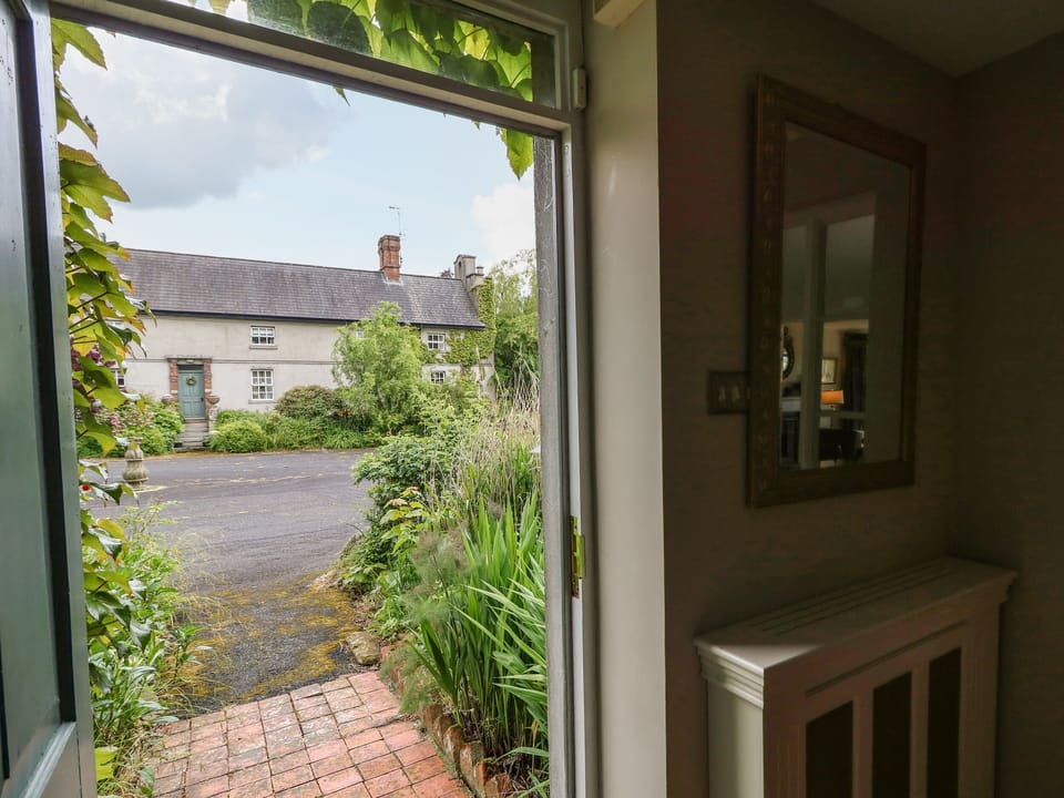Cottage | Interior