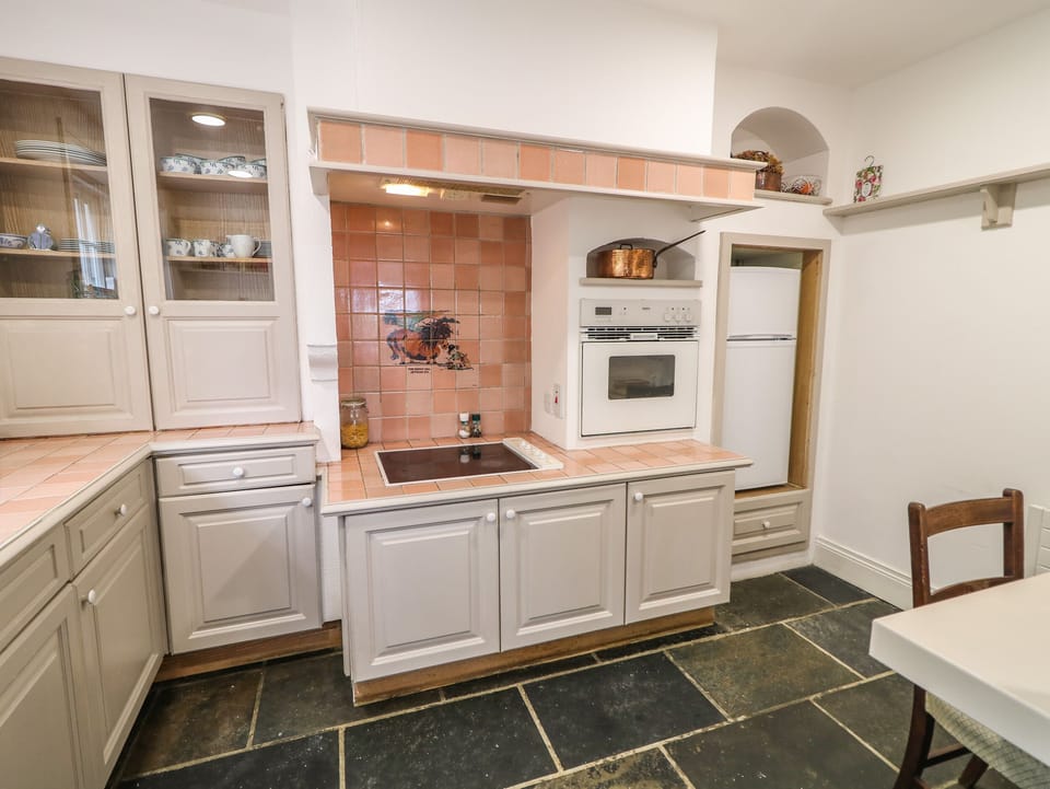 Cottage | Interior