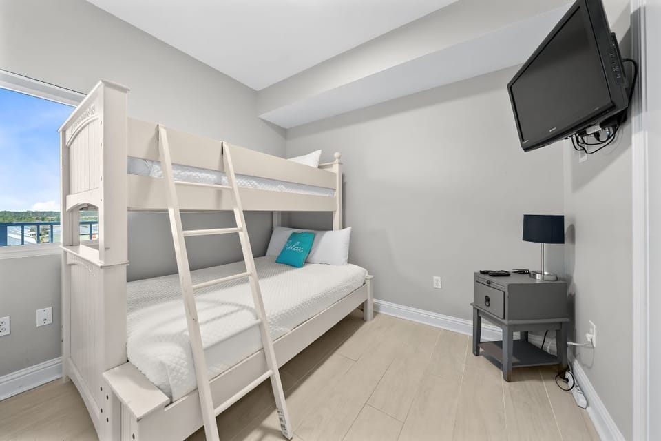 22 Lighthouse 515 Bedroom 3