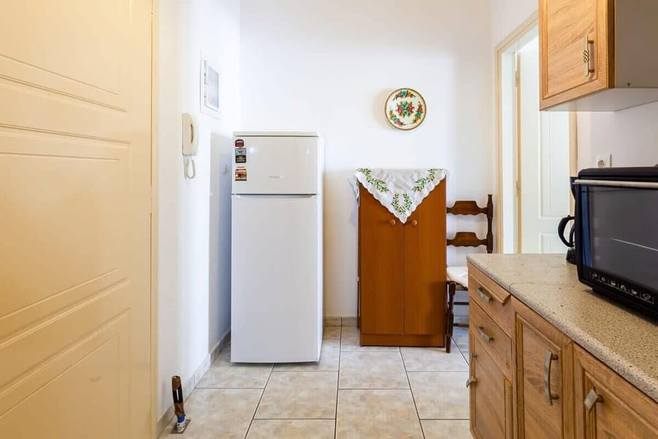 Corners of the Room – Neatly arranged layout that maximizes space and comfort.