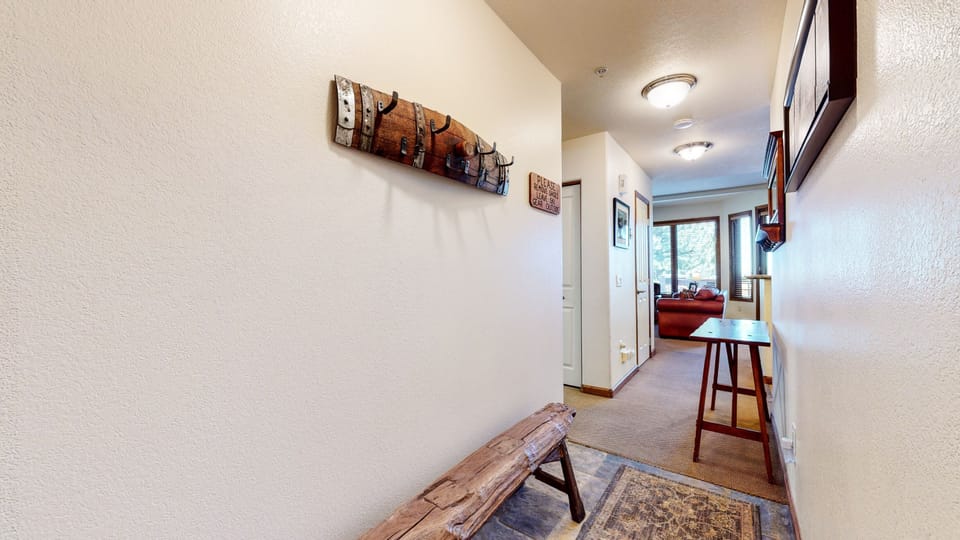 Condo, 2 Bedrooms | Interior