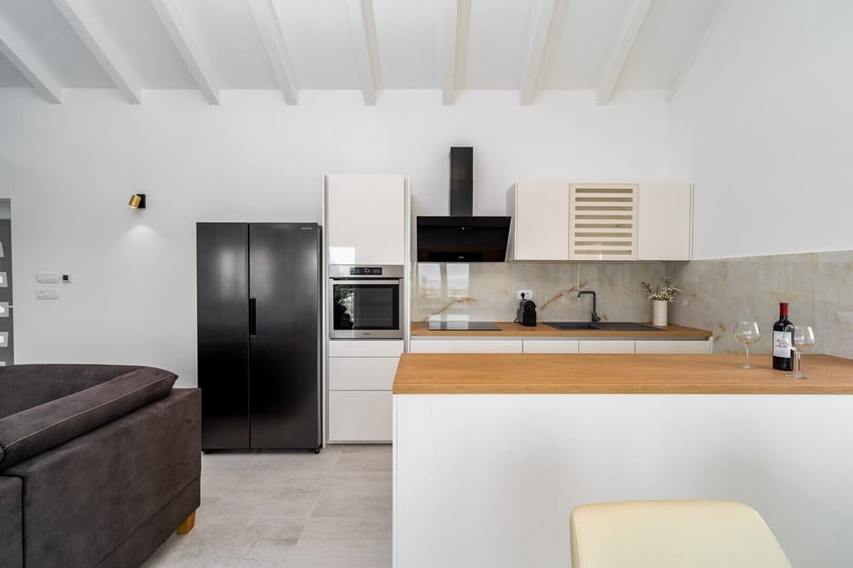 Fully equipped kitchen with all the needed amenities you would need