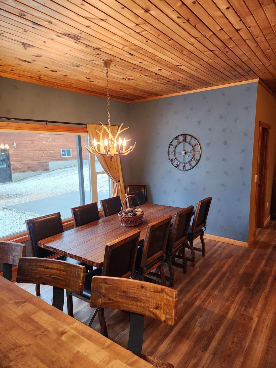 The adjacent counter has three bar stools.