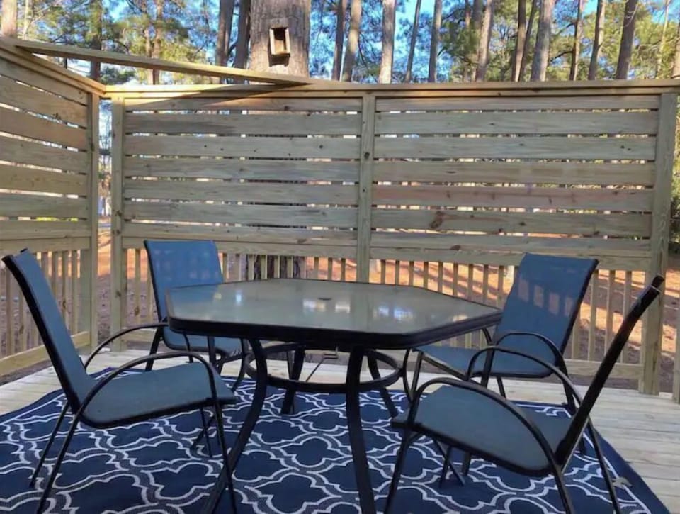 Private Deck Area with Dining Table and Chairs 