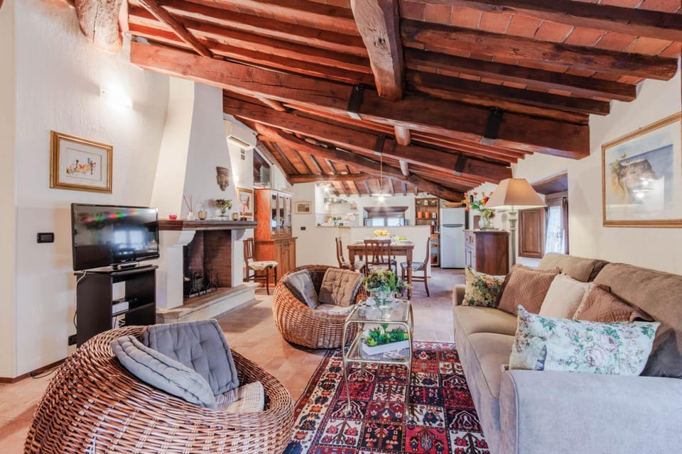 House | 5 bedrooms, WiFi