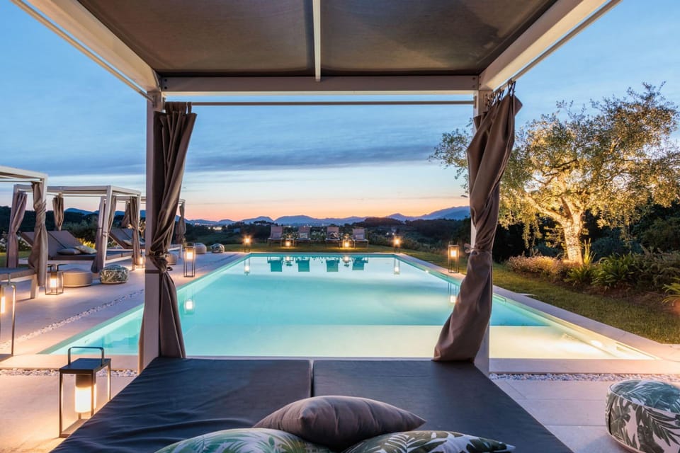 House | 10 bedrooms, WiFi