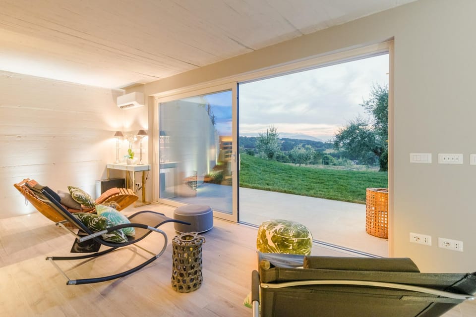 House | 10 bedrooms, WiFi