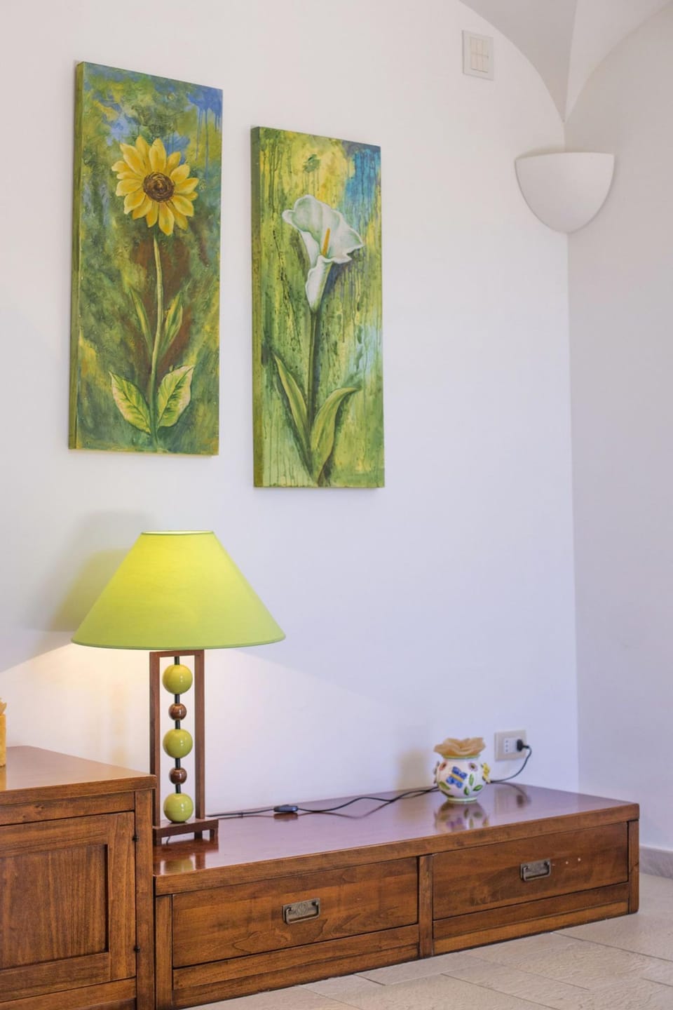 House, Smoking | 11 bedrooms, desk, iron/ironing board, WiFi