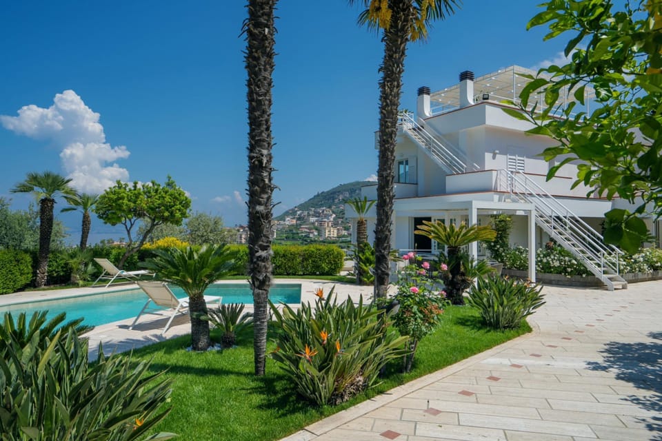 House, Smoking | 4 bedrooms