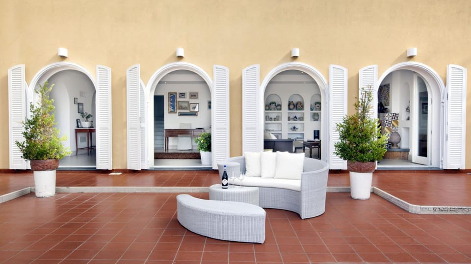 House, Smoking | 5 bedrooms, desk, WiFi