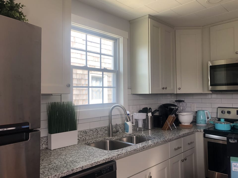 New appliances, cookware, Full Kitchen 100% Brand New.