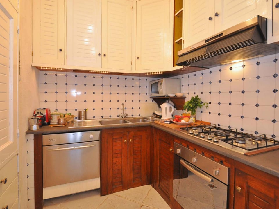 House | 2 bedrooms, iron/ironing board
