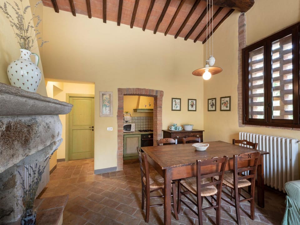 House, Accessible | 2 bedrooms, iron/ironing board