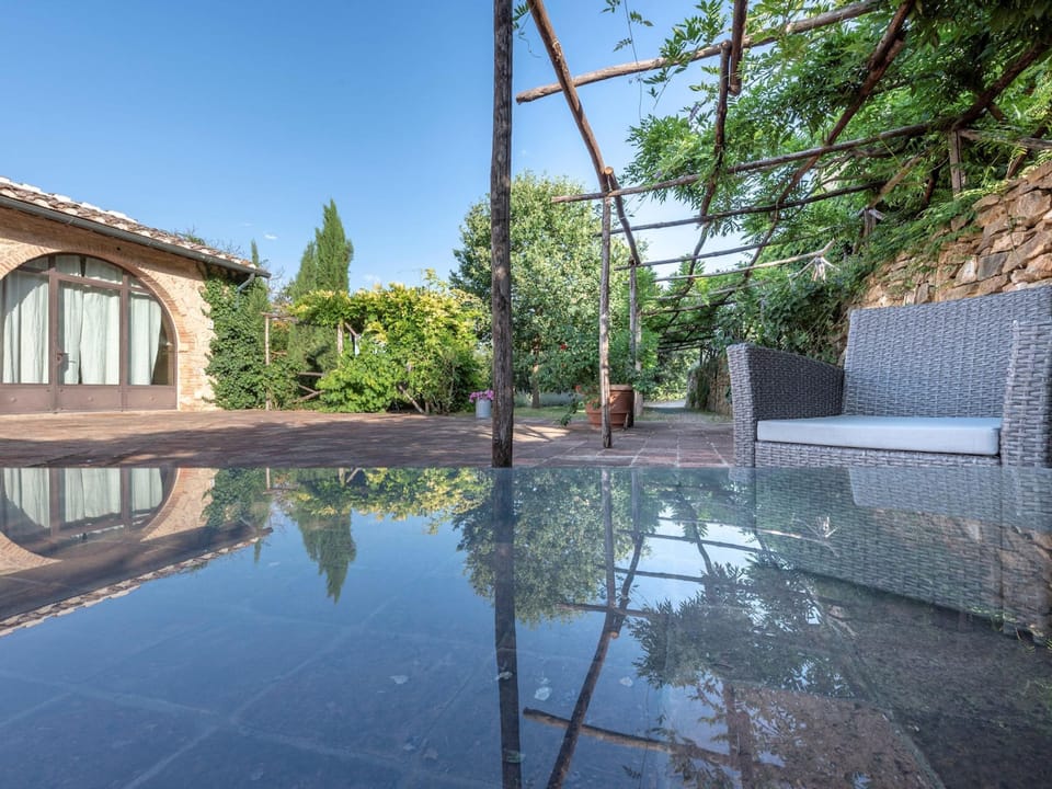 House | 2 bedrooms, iron/ironing board, WiFi