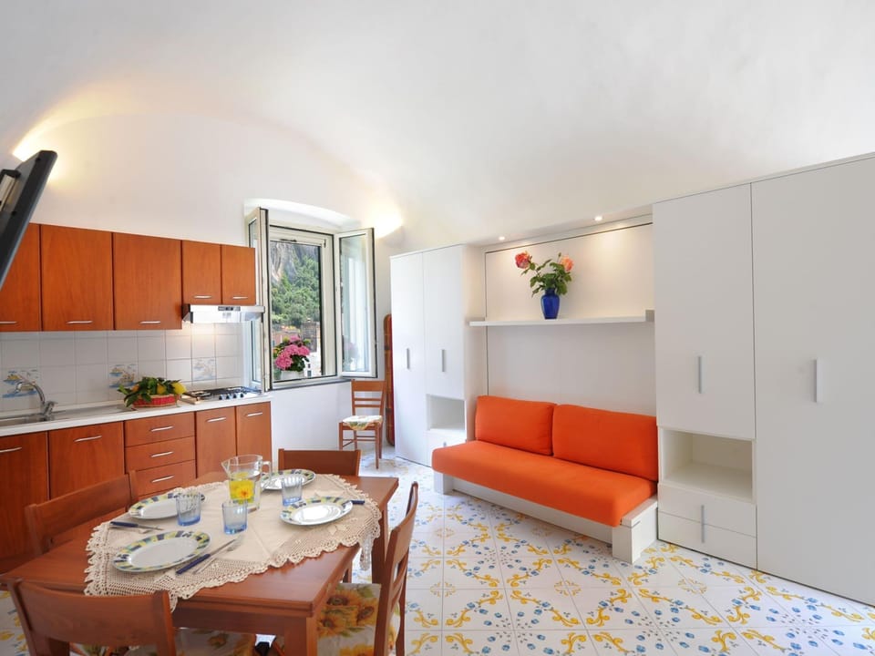 House | 1 bedroom