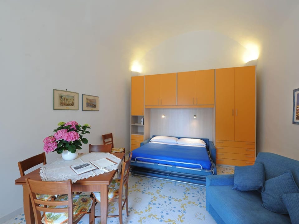 House | 1 bedroom