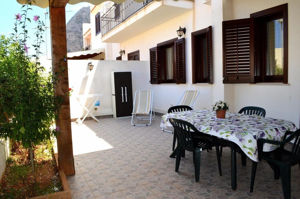 House, Smoking | 3 bedrooms