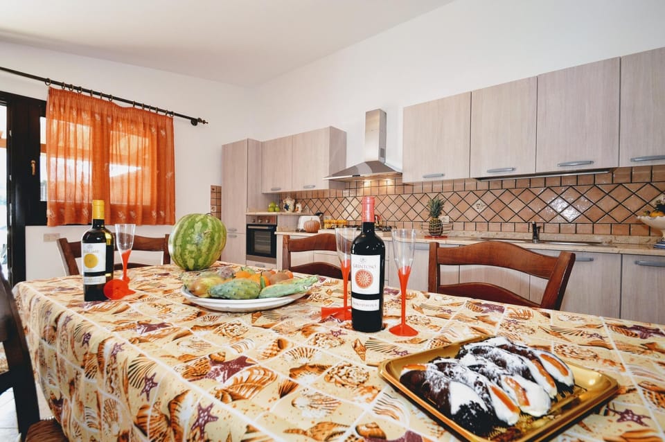 House, Smoking | 3 bedrooms, WiFi