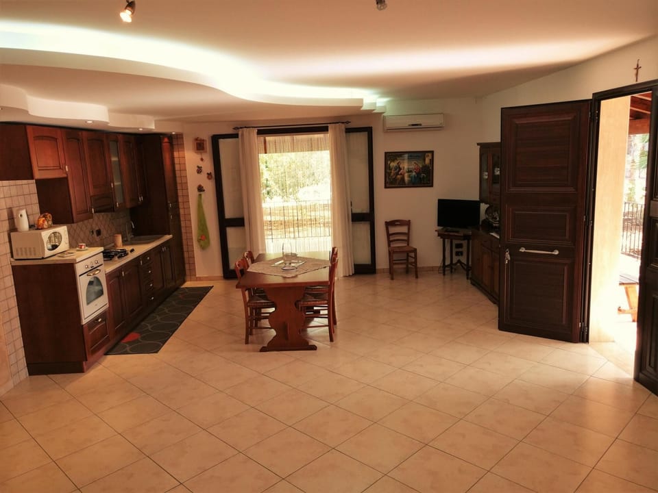 House | 5 bedrooms