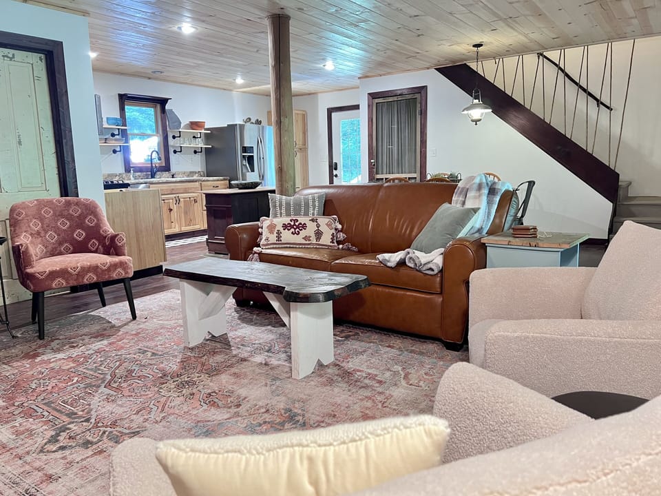 Open concept main level with plenty of room for cooking, relaxing, & eating.