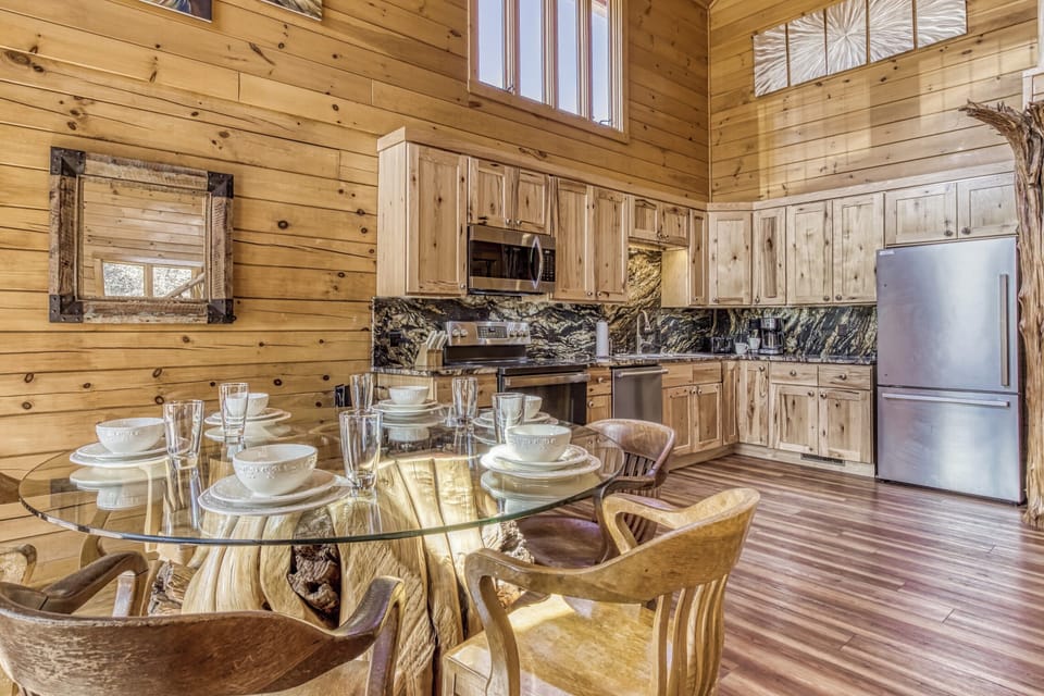 Beautiful Open Kitchen/ Dining Room