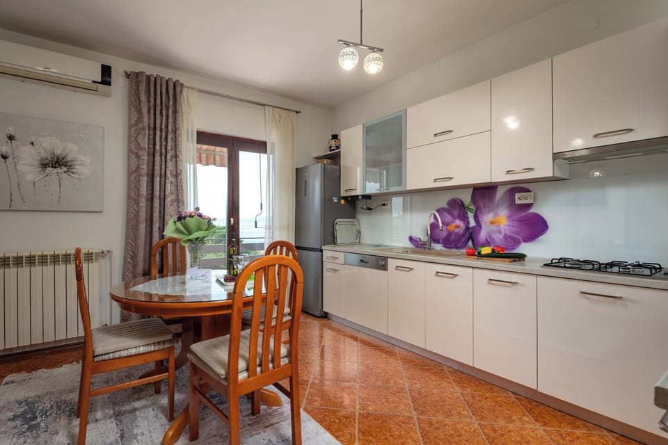 Kitchen and dining area