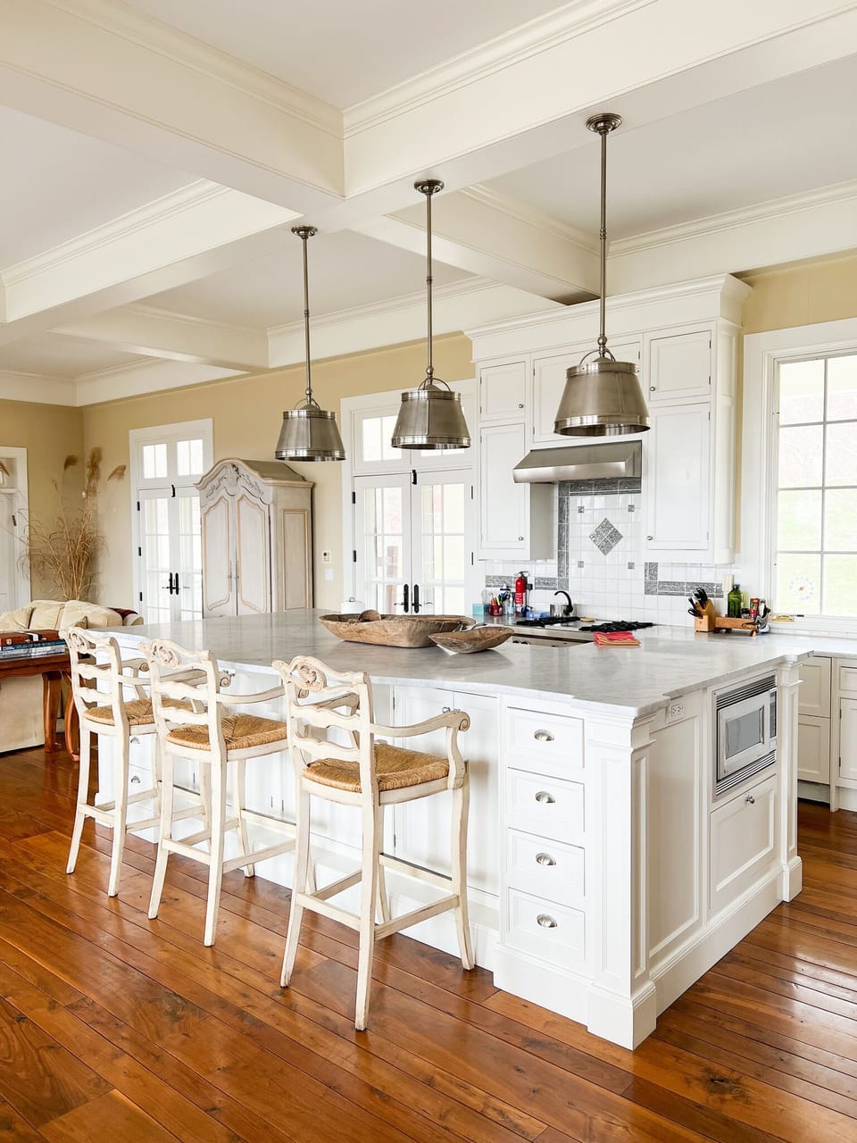 Fully equipped chef's kitchen