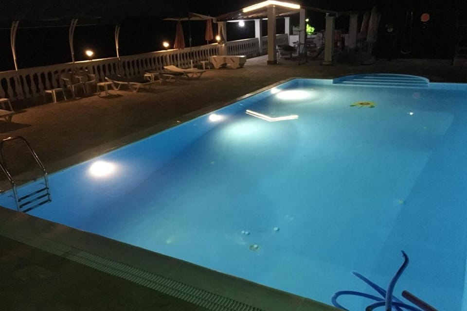 Holiday Home Swimming Pool