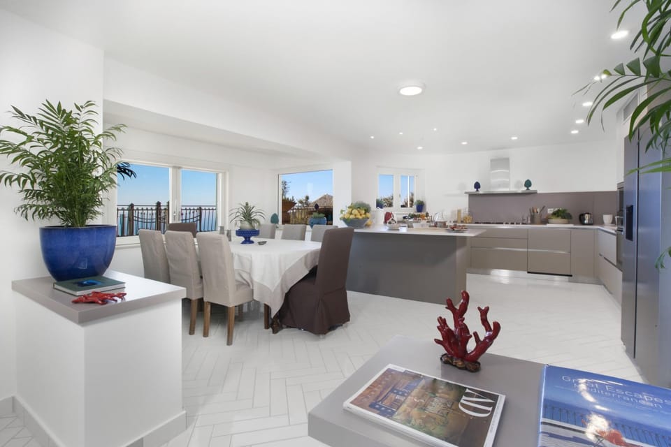 House, Smoking | 5 bedrooms, iron/ironing board, WiFi