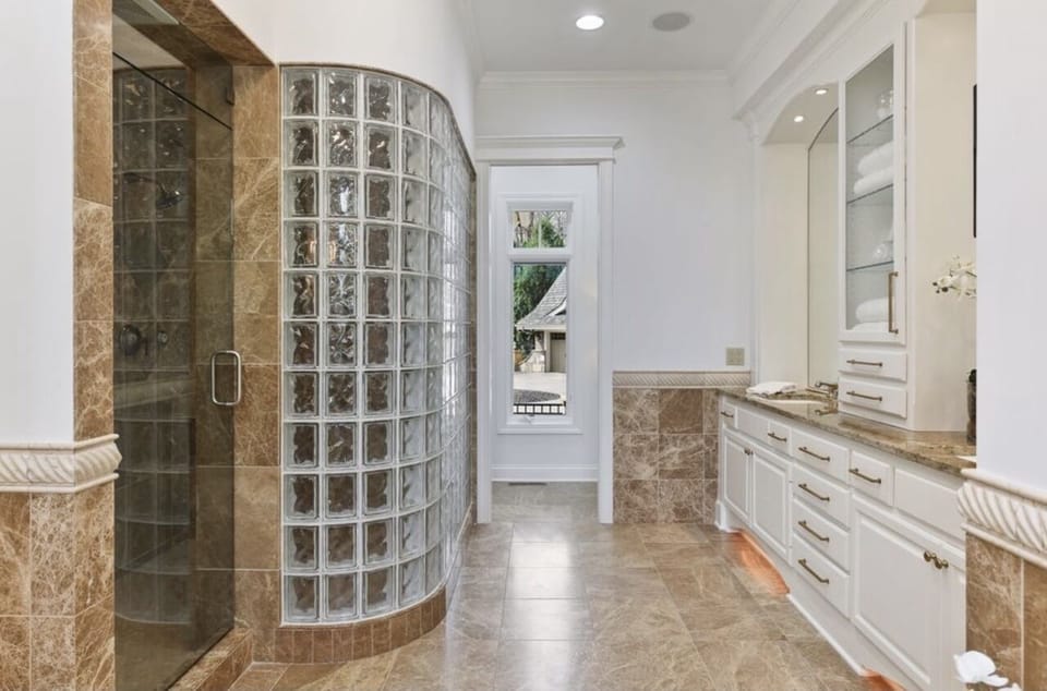 Owners Bath