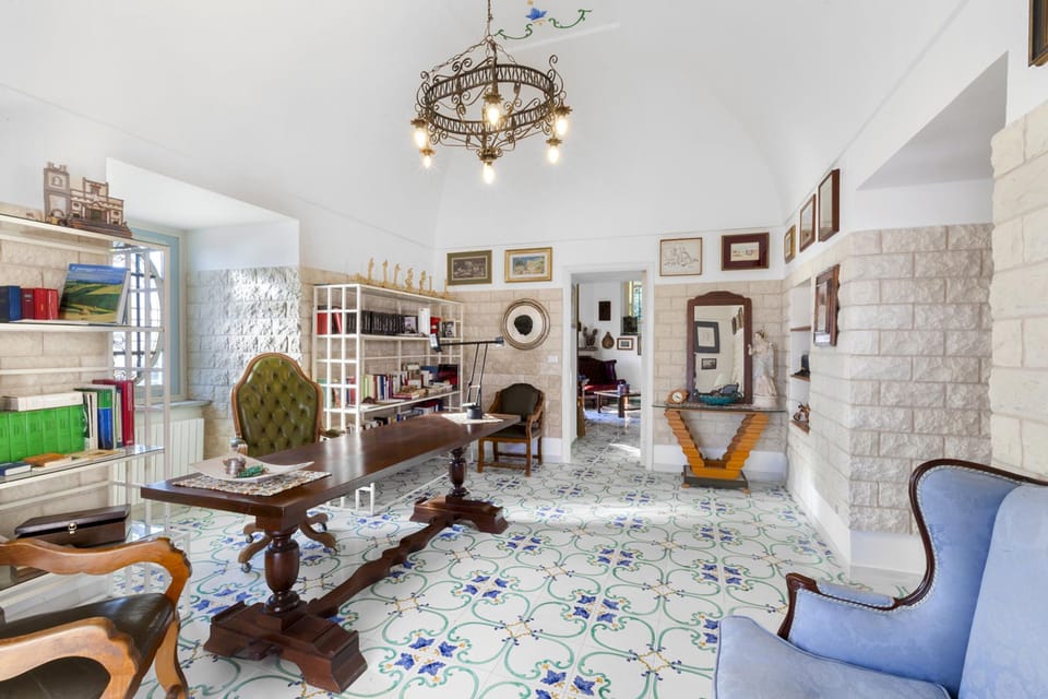 House, Smoking | 4 bedrooms, desk, WiFi