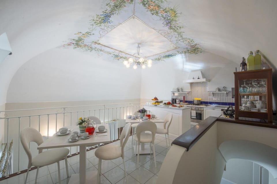 House, Smoking | 4 bedrooms, iron/ironing board