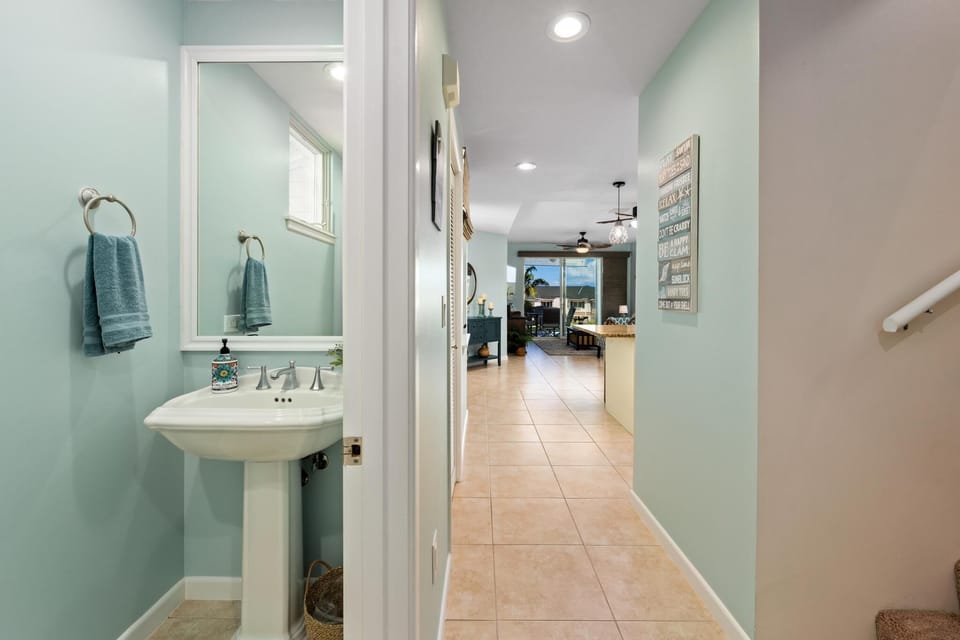 Downstairs half bathroom