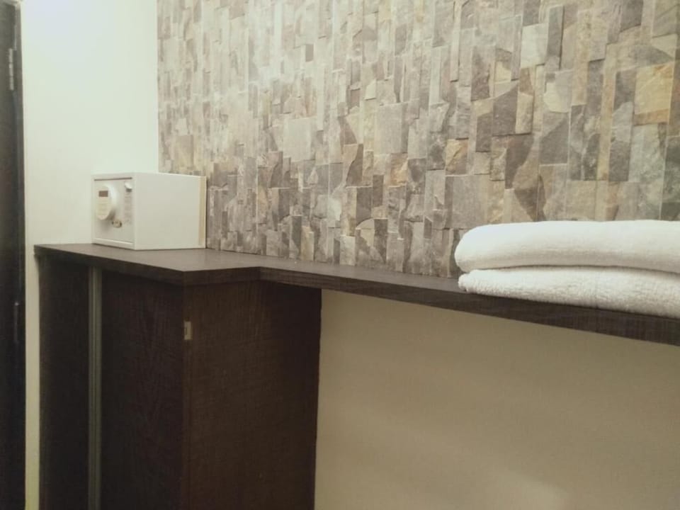 Free toiletries, bathrobes, towels