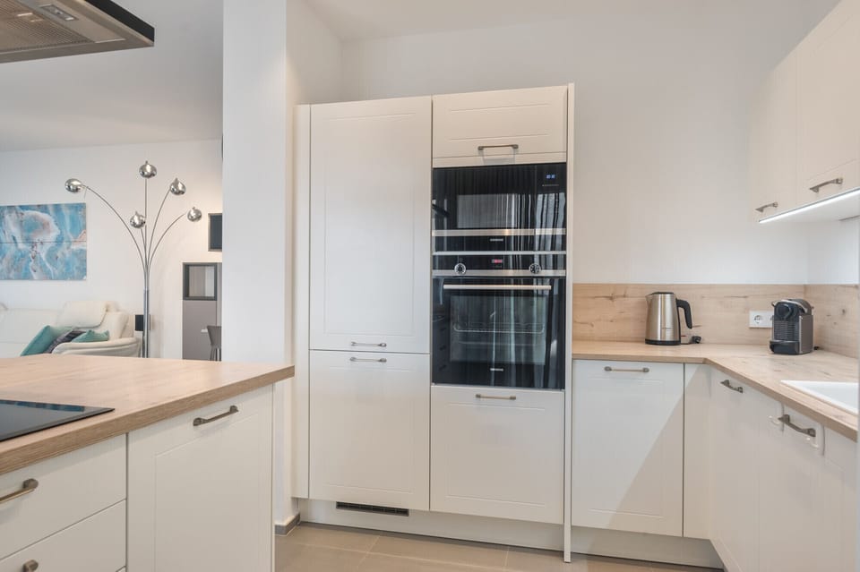Fully equipped kitchen open to the living room