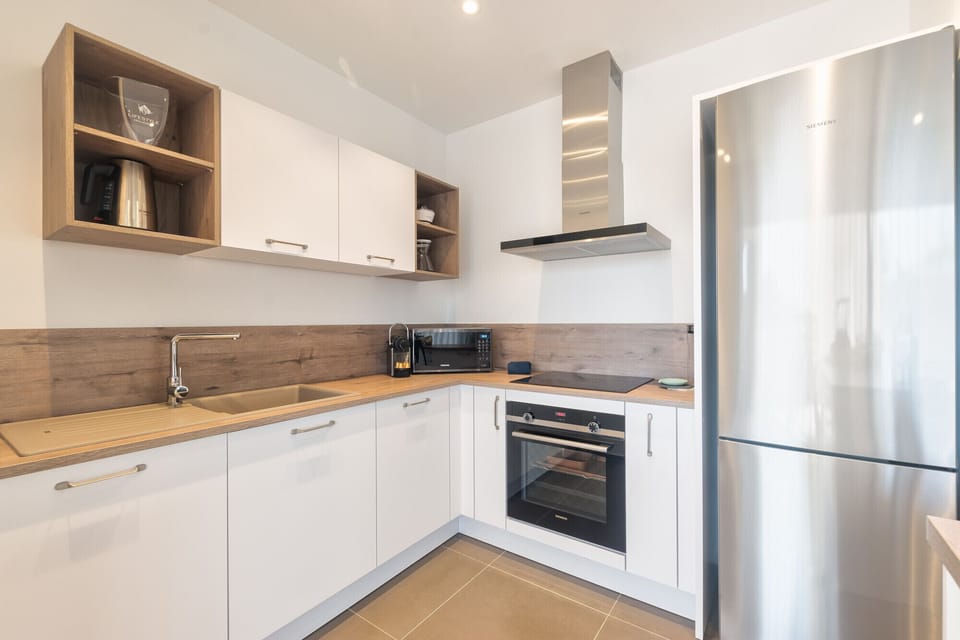 Fully equipped kitchen