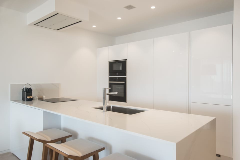 Fully equipped kitchen open to the living room