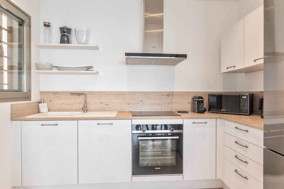 Fully equipped kitchen