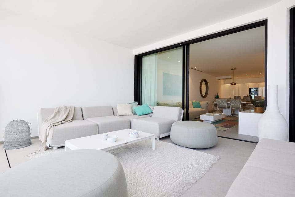Spacious terrace with sea view