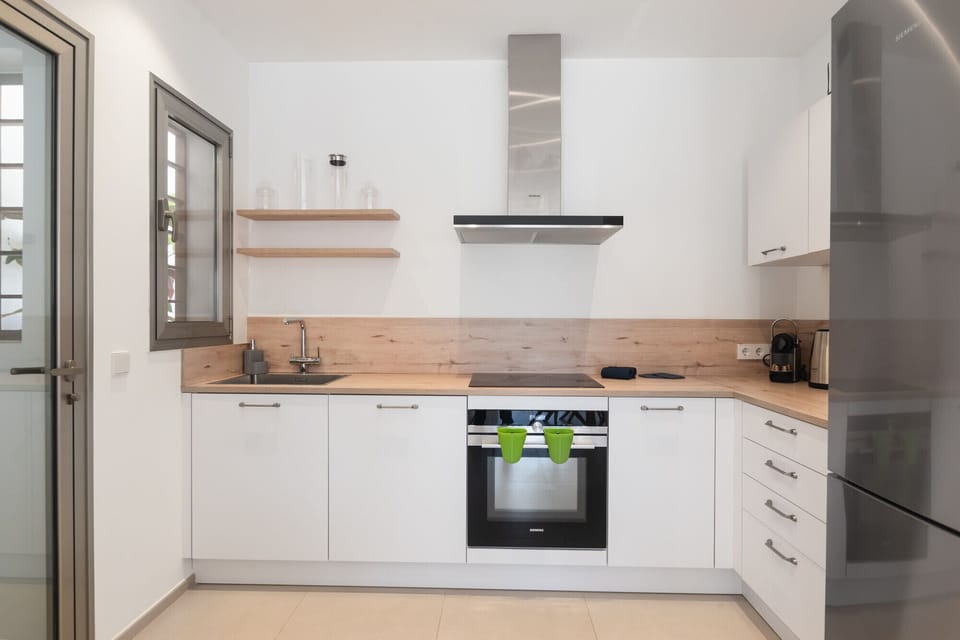 Fully equipped kitchen