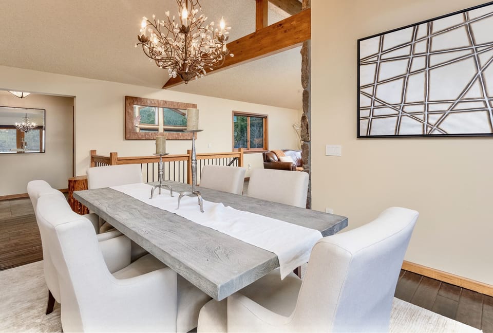 House, 4 Bedrooms | Dining